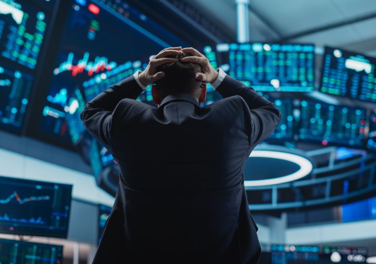 Stocks Settle Sharply Lower as Tech Companies Routed