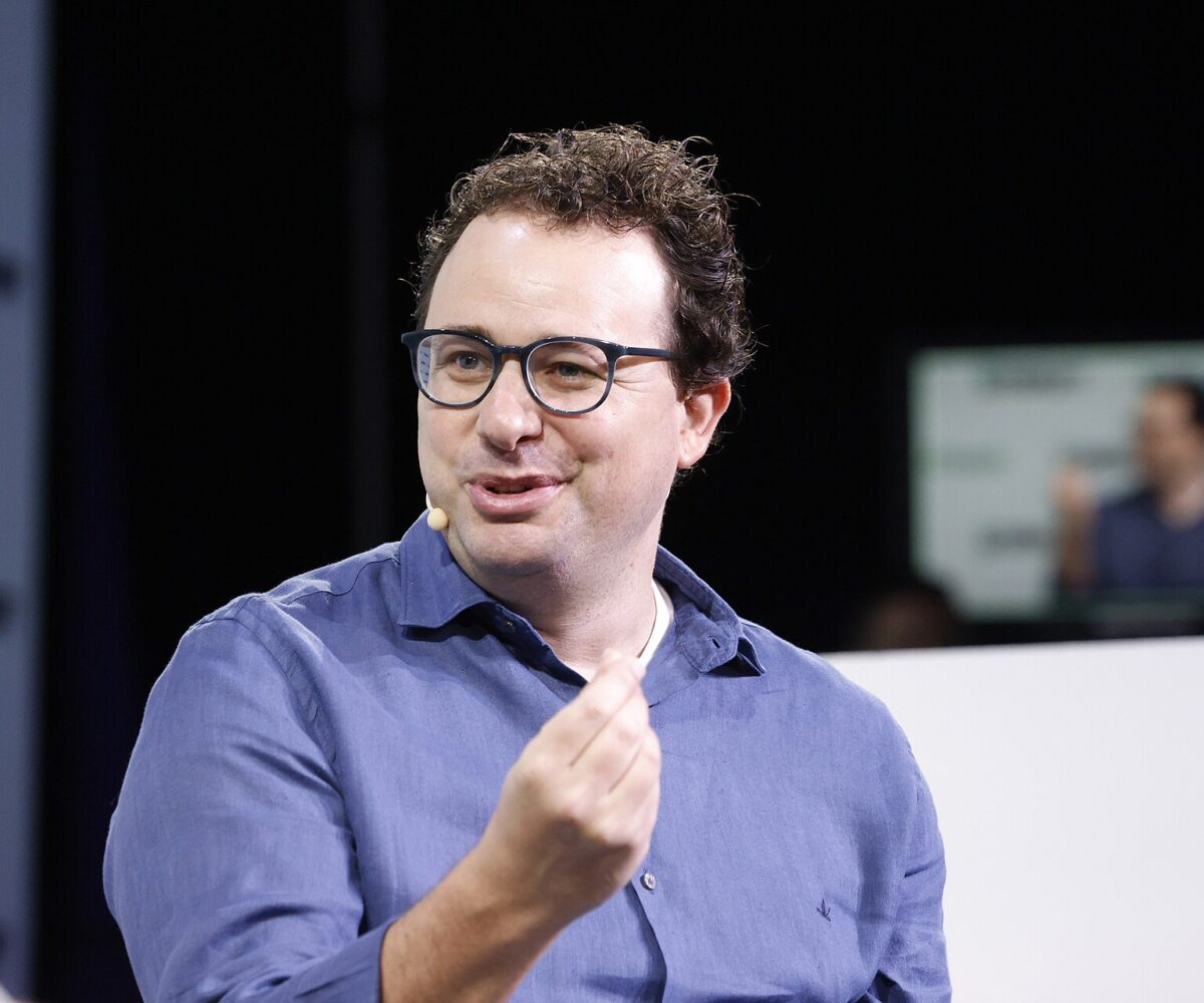 Anthropic Eyes Nasdaq October IPO as OpenAI Rules Out 2026