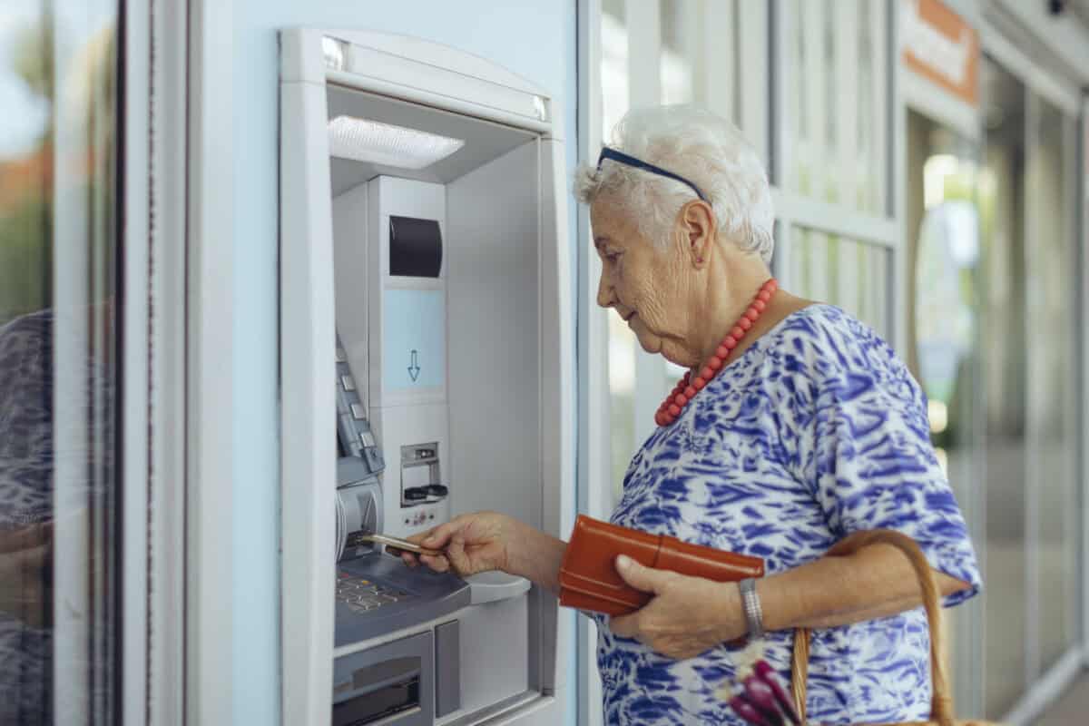 Your GIC Is Maturing as Rates Rise: I Wouldn’t Automatically Lock It Up Again
